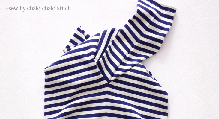 脇と袖下のボーダー柄あわせ