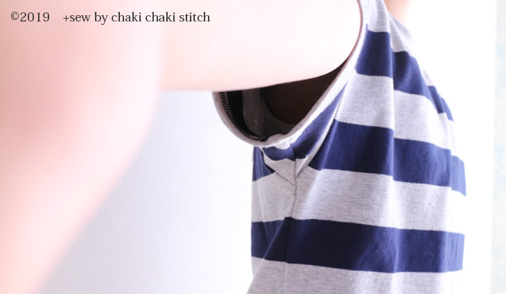 子供服型紙のドロップTシャツで半袖-脇から体の中身が見えるかの着画