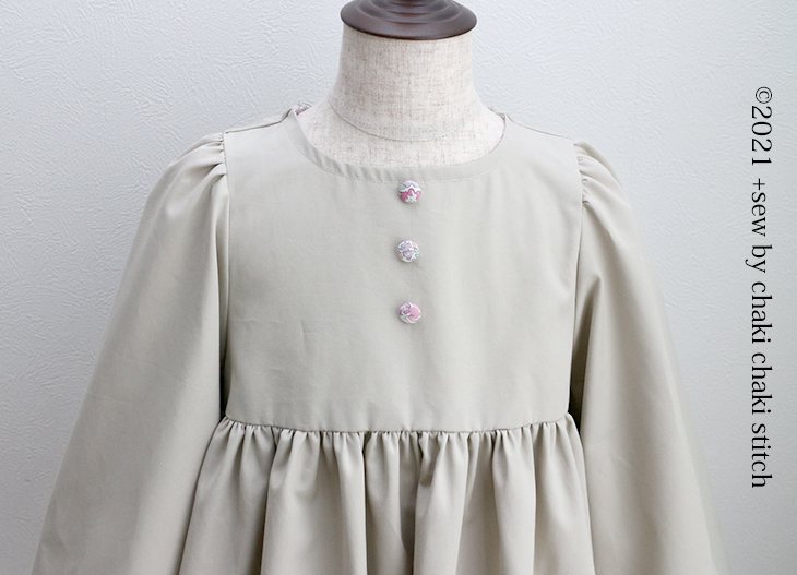 子供服プレーリーワンピース型紙110-衿ぐりステッチ